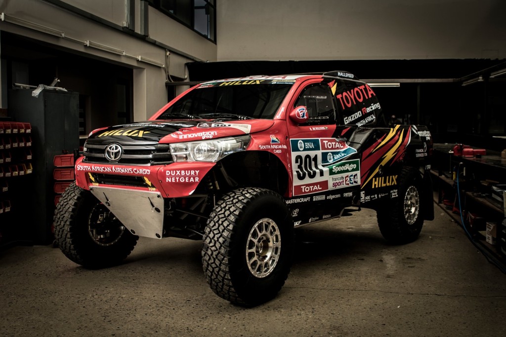 toyota-hilux-evo-4_1800x1800