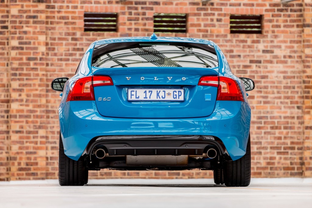 new-volvo-s60-polestar-11_1800x1800