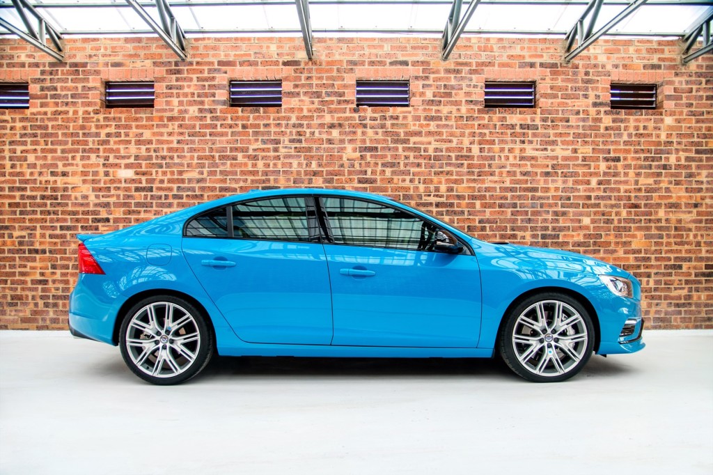 new-volvo-s60-polestar-20_1800x1800-1