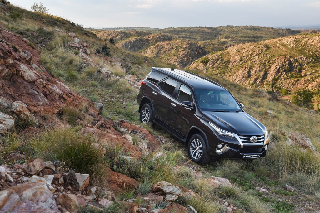 hilux-srx-south-africa-2