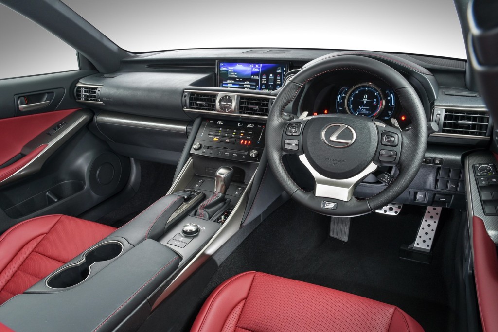 lexus-is-in-sa-5