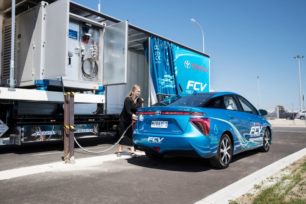 toyota-mirai-1