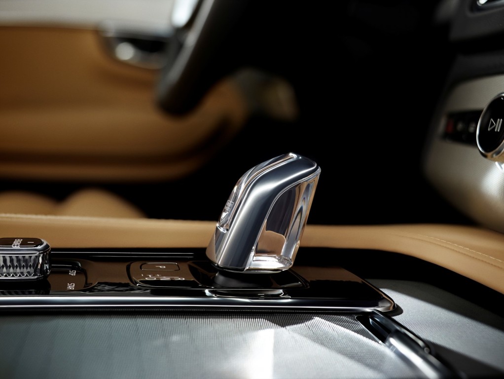 volvo-xc90-t8-5