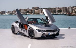 Test Review: BMW i8 roadster (2018) isn’t built for tunnels